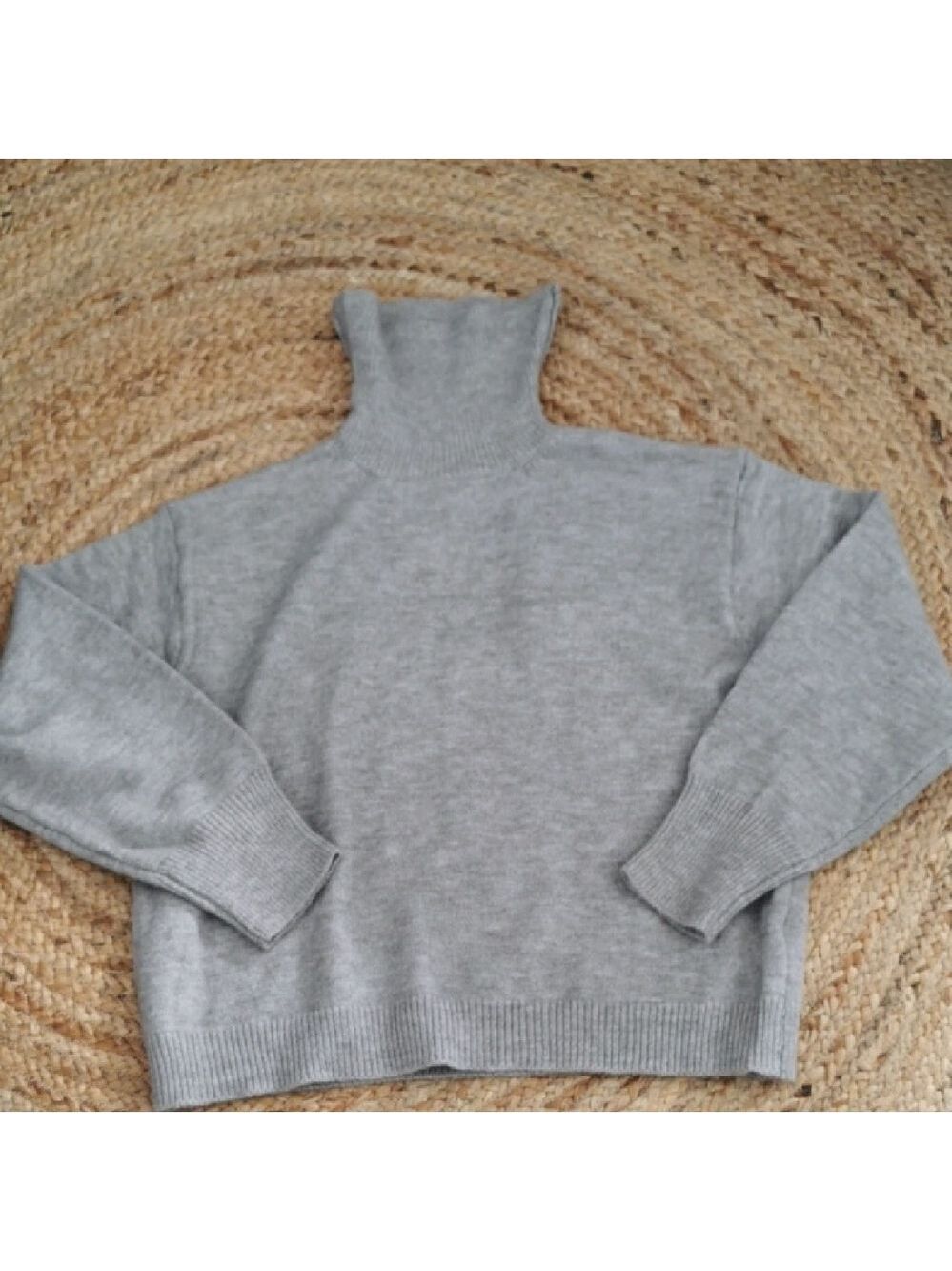 Petal & Pup Cozy Grey Slouchy Boxy Cropped With Deep V Plunge Back. Size Small